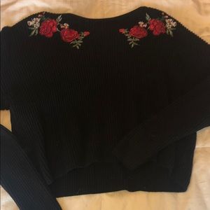 EMBROIDERED BLACK SWEATER WITH ROSES